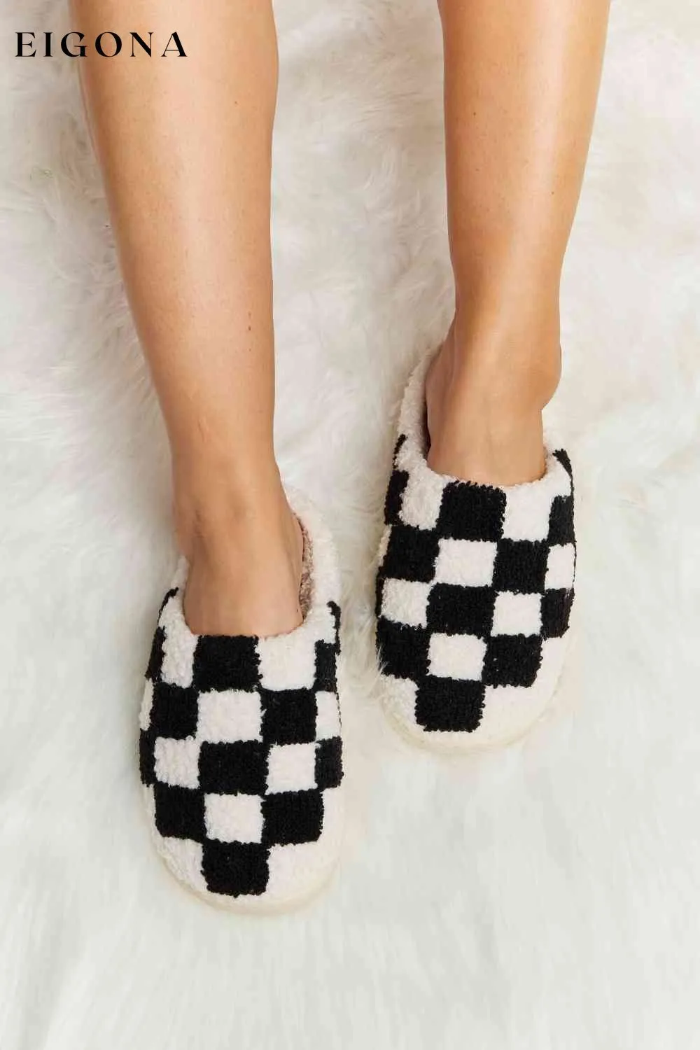 Checkered Print Plush Slide Slippers