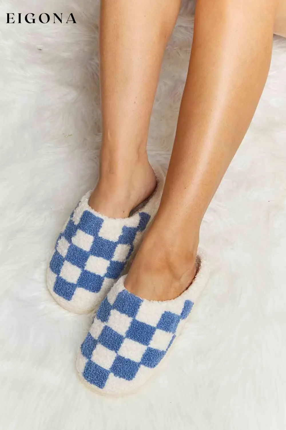 Checkered Print Plush Slide Slippers